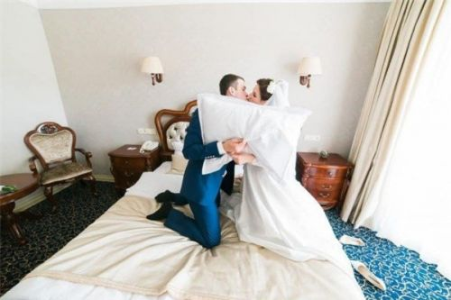 cách chọn nệm ngủ cho vợ chồng mới cưới